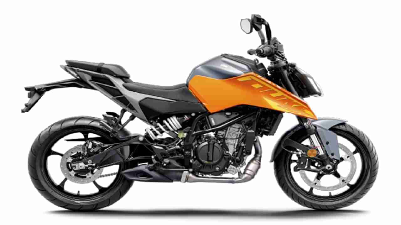 2024 KTM 250 Duke: యువతకు పిచ్చెక్కిస్తున్న డ్యూక్.. నయా మోడల్ ధర ఎంతంటే..?