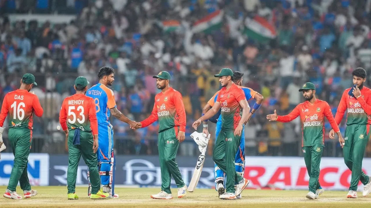 India vs Bangladesh T20i series: భారత్, బంగ్లాదేశ్ జట్ల మధ్య మూడు మ్యాచ్‌ల టీ20 సిరీస్ జరుగుతోంది. సిరీస్‌లోని తొలి మ్యాచ్‌లో టీమిండియా 7 వికెట్ల తేడాతో ఘన విజయం సాధించింది. ఇప్పుడు ఇరు జట్ల మధ్య రెండో టీ20 మ్యాచ్ అక్టోబర్ 9న ఢిల్లీ అరుణ్ జైట్లీ స్టేడియంలో జరగనుంది. ఈ మ్యాచ్‌కు ముందు ఓ పెద్ద వార్త బయటకు వచ్చింది. 