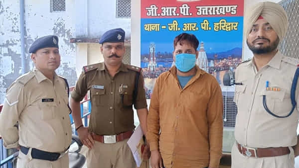 Haridwar: మరో రైలు ప్రమాద కుట్ర భగ్నం.. రైల్వే ట్రాక్పై డిటోనేటర్ ఉంచిన వ్యక్తి అరెస్ట్..