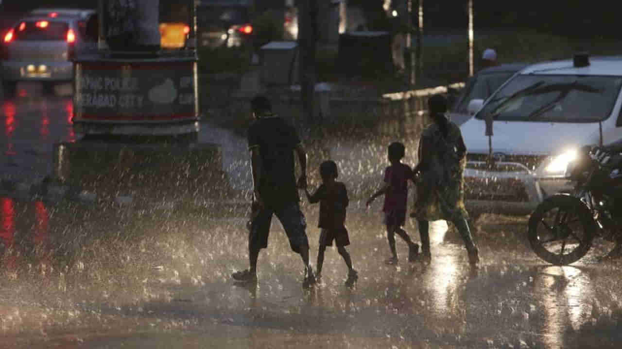 Rain Alert: హైదరాబాద్‌లో దంచికొట్టిన వాన.. పలుచోట్ల ట్రాఫిక్‌ జామ్‌