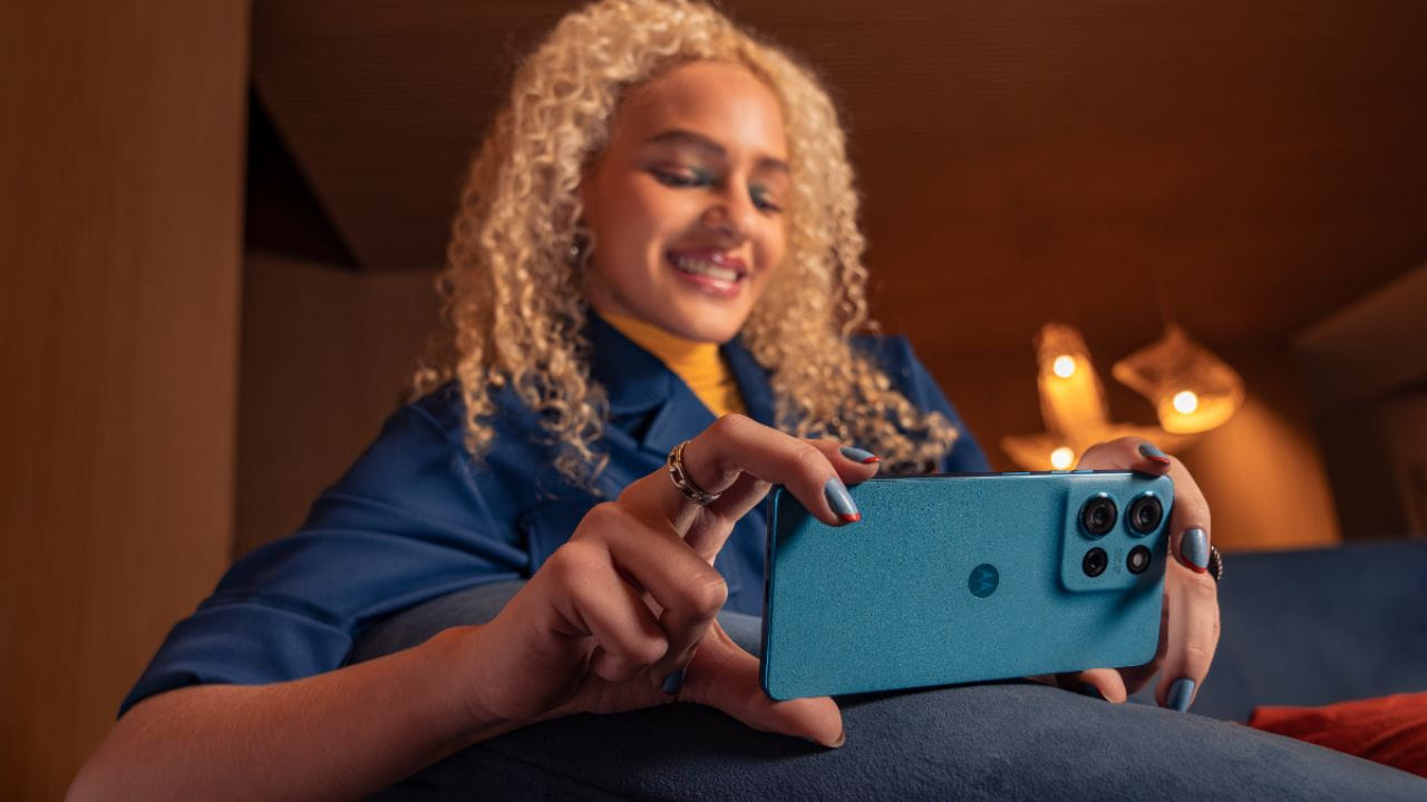 Moto G75: మోటో నుంచి మరో కొత్త ఫోన్.. తోపు ఫీచర్లతో.. Moto G75: మోటో నుంచి మరో కొత్త ఫోన్.. తోపు ఫీచర్లతో..