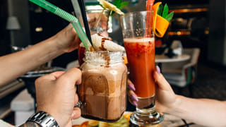 Lifestyle: వీటిని రాత్రంతా నానబెట్టి ఉదయాన్నే తాగండి.. ఊహకందని లాభాలు