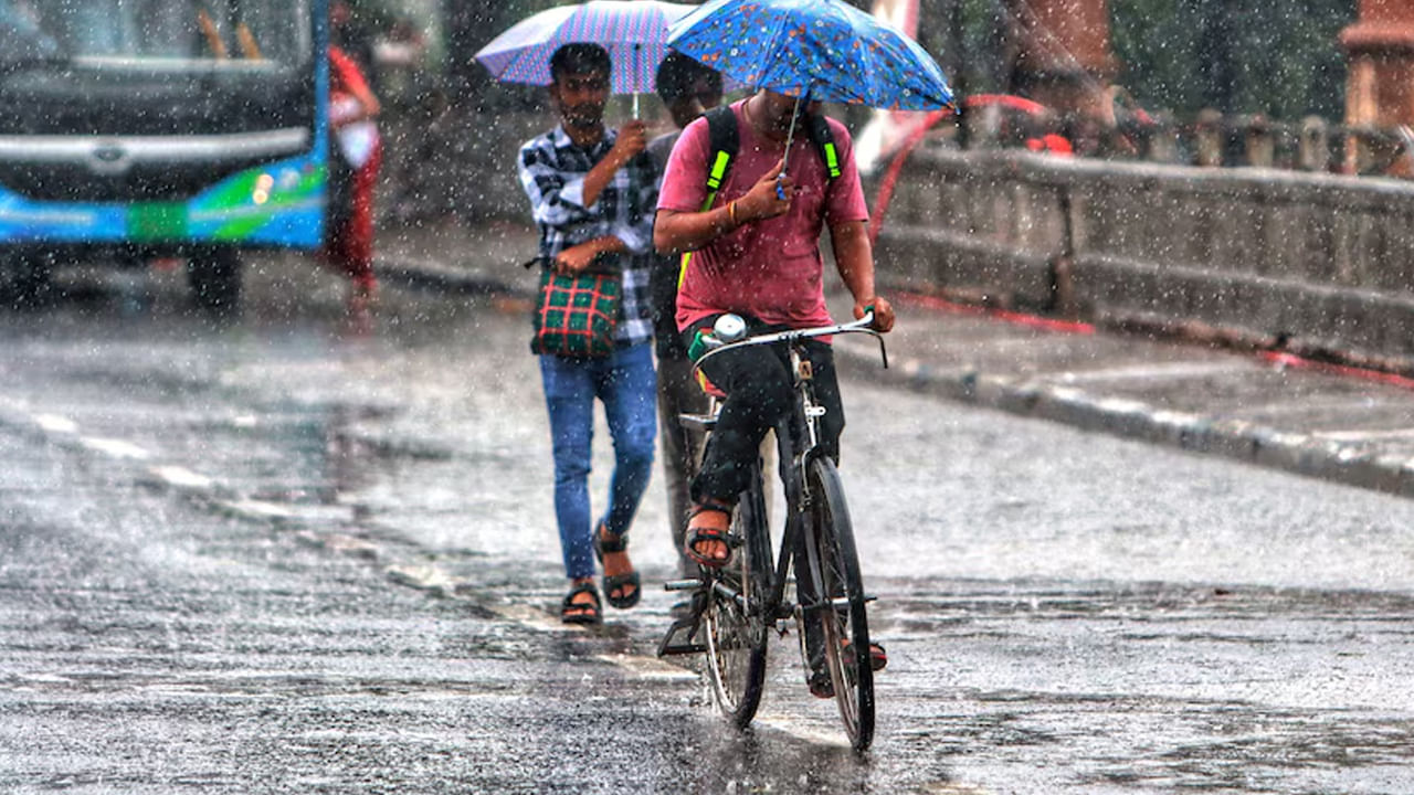 TG Weather Report: బంగాళాఖాతంలో బలపడుతున్న అల్పపీడనం.. 5 రోజులపాటు వానలే వానలు