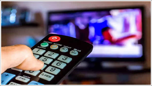 TV Tariff Plan: టీవీ ఛానళ్లు చూసేవారికి షాకింగ్.. పెరగనున్న ధరలు.. ప్రభుత్వం కొత్త నిబంధనలు!