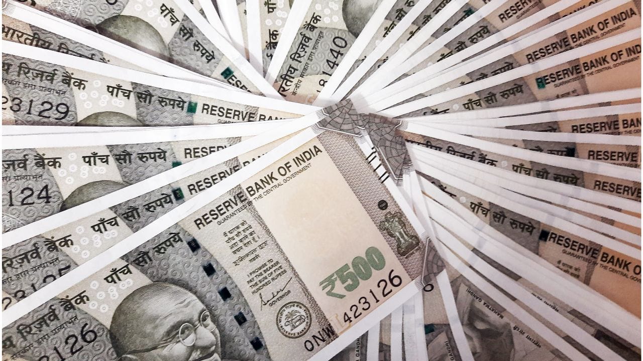 Vastu Tips: డబ్బుల విషయంలో ఈ తప్పులు అస్సలు చేయకండి.. Vastu Tips: డబ్బుల విషయంలో ఈ తప్పులు అస్సలు చేయకండి..