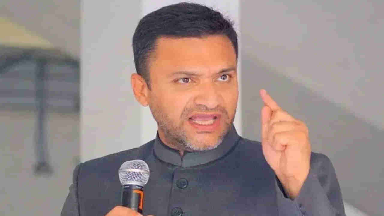 Akbaruddin Owaisi: నా శరీరంలో బుల్లెట్‌ అలాగే ఉంది.. మజ్లిస్‌ నేత అక్బరుద్దీన్‌ సంచలన వ్యాఖ్యలు