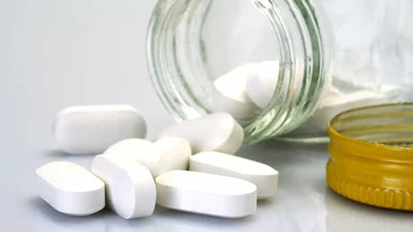 Antibiotic Overuse: చిన్న కారణాలతో యాంటీబయాటిక్స్ వేసుకుంటున్నారా.. మీ మరణాన్ని మీరు కొని తెచ్చుకుంటున్నారని తెలుసా