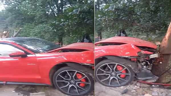 Car Accident: బంజారాహిల్స్లో బెంజ్ కారు బీభత్సం.. భయంతో పరుగులు తీసిన జనం!