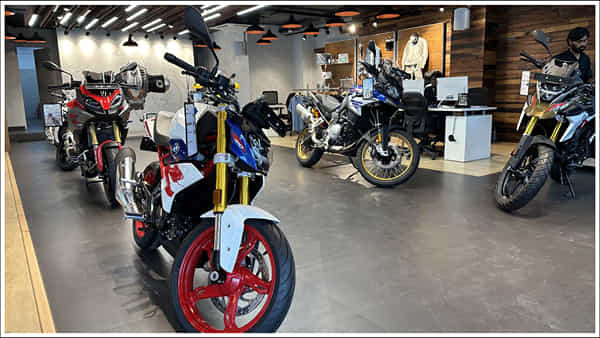 Bike Price Hike: కొత్త ఏడాదిలో బైక్ లవర్స్కు బ్యాడ్ న్యూస్.. జనవరి 1 నుంచి భారీగా పెరగనున్న ఈ బైక్ ధరలు!
