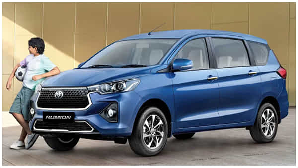 Auto News: మీరు కారు కొంటున్నారా? ఈ కార్లపై రూ.1 లక్ష వరకు తగ్గింపు.. డిసెంబర్ 31 వరకు అవకాశం