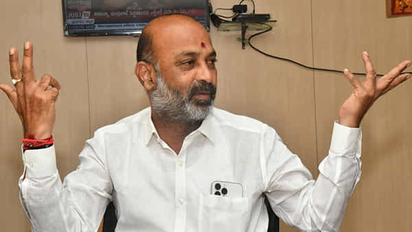Bandi Sanjay: అందుకే సీఎం రేవంత్ రెడ్డి కేటీఆర్ను అరెస్ట్ చేయడం లేదు: బండి సంజయ్