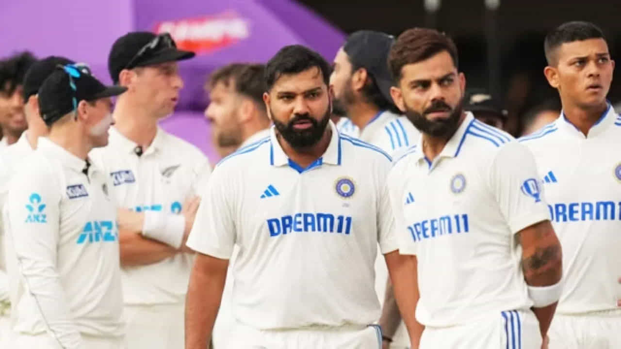 న్యూజిలాండ్తో జరుగుతున్న తొలి టెస్టు మ్యాచ్లో టీమిండియా 46 పరుగులకే ఆలౌటైంది. స్వదేశంలో టెస్టు క్రికెట్ చరిత్రలో భారత జట్టు సాధించిన అత్యల్ప స్కోరు ఇదే.