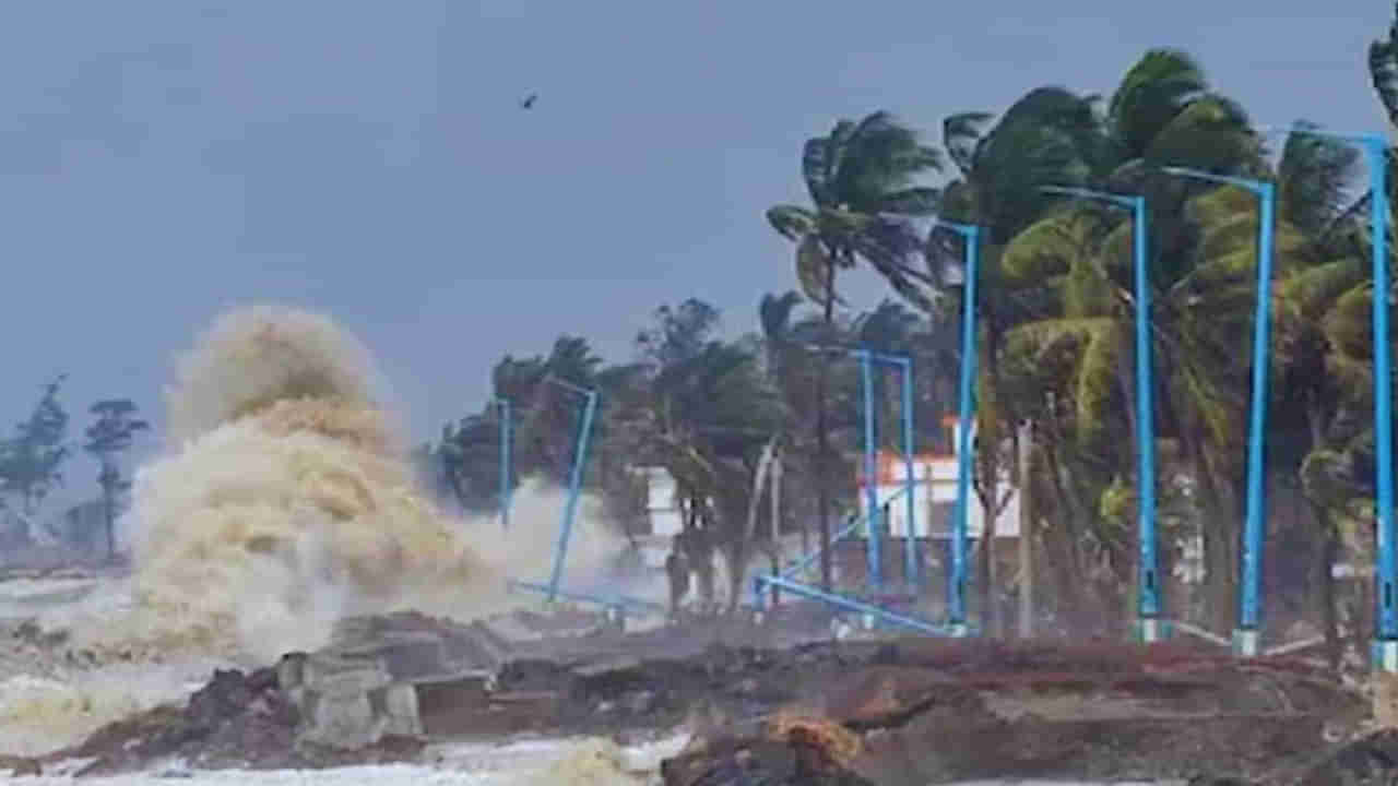 Cyclone Fengal: ఫెంగల్ తుఫాన్ విధ్వంసం..! గగుర్పాటు కలిగించే ఆ భయానక వీడియోలు వైరల్‌.. IMD అలర్ట్‌..!!