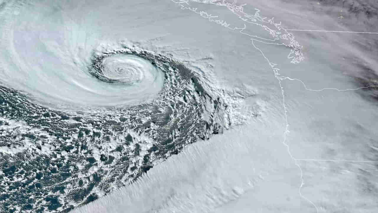 Cyclone Alert: బాబోయ్.. దూసుకువస్తున్న తుఫాన్.. ఏపీలో అతి భారీ వర్షాలు