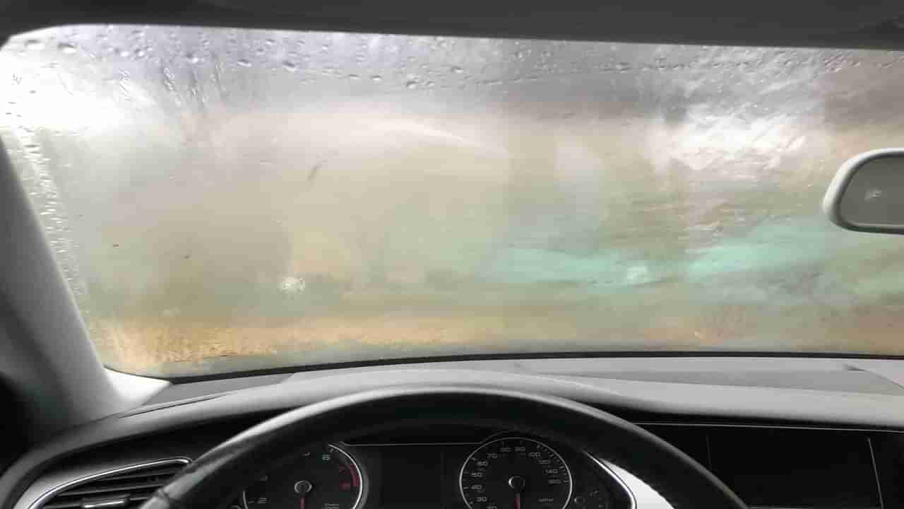 Defog car windows: శీతాకాలంలో కారు ప్రయాణమా..? ఇవి లేకుంటే చాలా ప్రమాదం