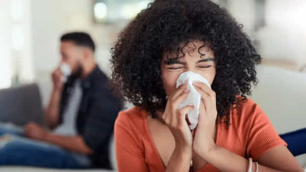 Dust Allergy: డస్ట్ అలర్జీ బాధిస్తోందా..? ఈ ఆయుర్వేద ఇంటి చిట్కాలు మీకోసం..!
