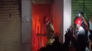 Black magic: గుమ్మం ముందే పసుపుతో ముగ్గు…రెండు నిమ్మకాయలు.. ఏంటని చూస్తే గుండె ఆగినంత పనైంది..!