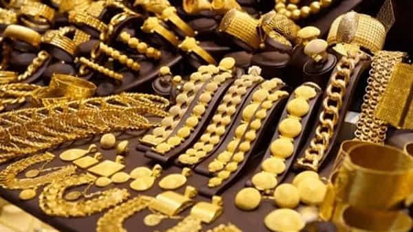Viral: పండగొచ్చిందని ఆఫర్లో బంగారం కొన్నాడు.. తెల్లారి ఊహించని ట్విస్ట్