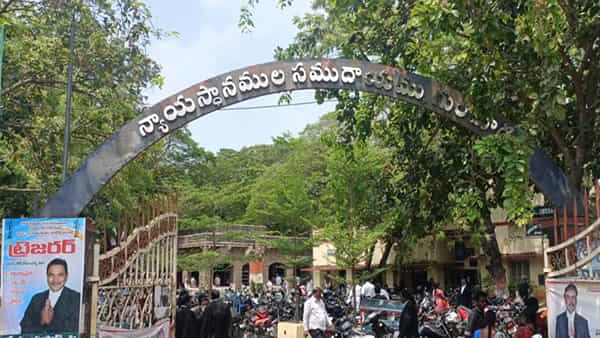 ప్రైవేట్ ఆస్పత్రి తిక్కకుదిర్చిన వినియోగదారుల ఫోరం.. రూ.30 లక్షలు జరిమానా! అసలేం జరిగిందంటే