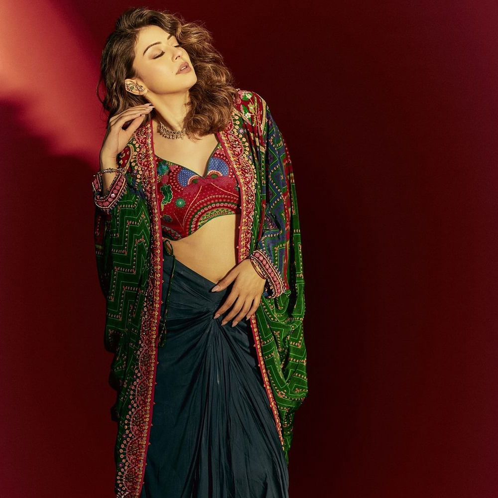 పెళ్లి తర్వాత కొద్ది రోజులుగా సినిమాలకు దూరంగా ఉంటున్న హాన్సిక.. ఇప్పుడు ఇండస్ట్రీలో రీఎంట్రీ ఇచ్చింది. ప్రస్తుతం బుల్లితెరపై పలు రియాల్టీ షోలలో జడ్జిగా వ్యవహరిస్తోంది. 