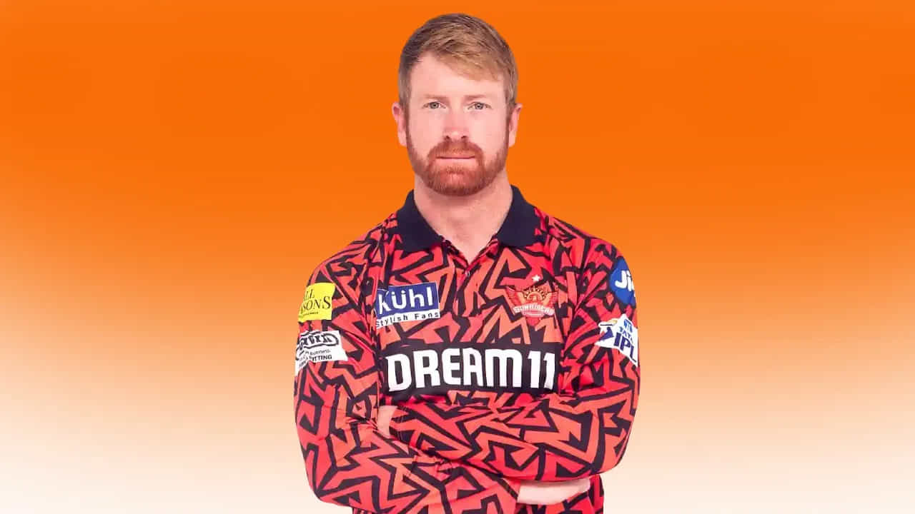 హెన్రిక్ క్లాసెన్: ఐపీఎల్ చరిత్రలో అత్యధిక మొత్తంలో నిలిచిన ఆటగాడు హెన్రిక్ క్లాసెన్. ఈ మెగా వేలానికి ముందు క్లాసెన్ను సన్రైజర్స్ హైదరాబాద్ ఫ్రాంచైజీ రూ.23 కోట్లకు కొనుగోలు చేసింది.