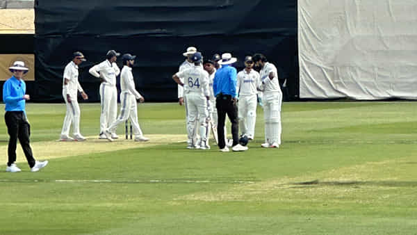 IND vs AUS: పెర్త్ టెస్ట్కు ముందే షాకింగ్ న్యూస్.. వార్మప్ మ్యాచ్లో గాయపడిన టీమిండియా స్టార్ ప్లేయర్