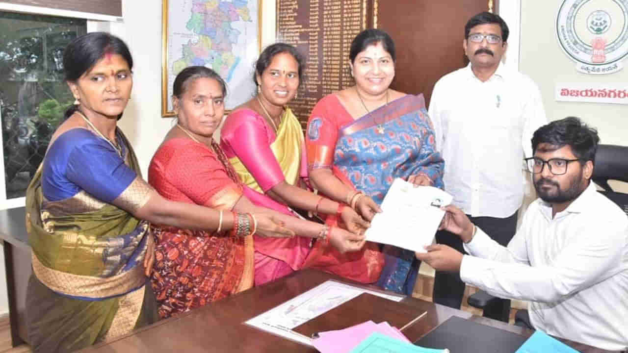 Vizianagaram MLC Election: ఎమ్మెల్సీ ఎన్నికల్లో బిగ్ ట్విస్ట్..  భార్యాభర్తలు పోటీ.. చివరికి..