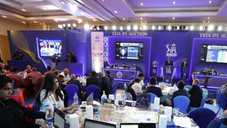 IPL 2025: షాకింగ్ న్యూస్.. ఇద్దరు టీమిండియా ప్లేయర్లపై నిషేధం.. బీసీసీఐ కీలక నిర్ణయం