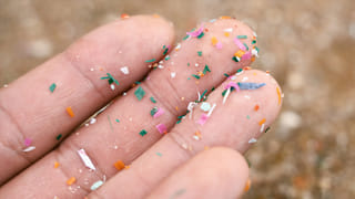 Kitchen Hacks: అద్దాలపై పడ్డ మరకలను ఇలా ఈజీగా పోగొట్టేయండి..