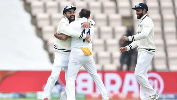 Ind vs Aus: టీమిండియా ఫ్యాన్స్కి గుడ్ న్యూస్.. ఆసీస్కు రోహిత్ పాటు ఆ స్టార్ పేసర్..
