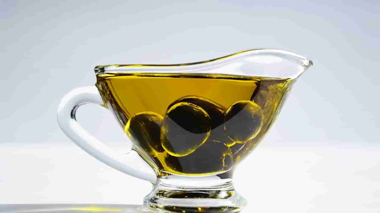 Olive Oil: ఆలివ్ ఆయిల్‌ని ఇలా ఒంటికి రాస్తే.. మీ చర్మం మెరిసిపోతుంది!