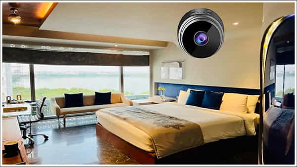 Hidden Camera Detector: హోటల్ గదులలో సిక్రెట్ కెమెరాలను ఎలా గుర్తించాలో తెలుసా?
