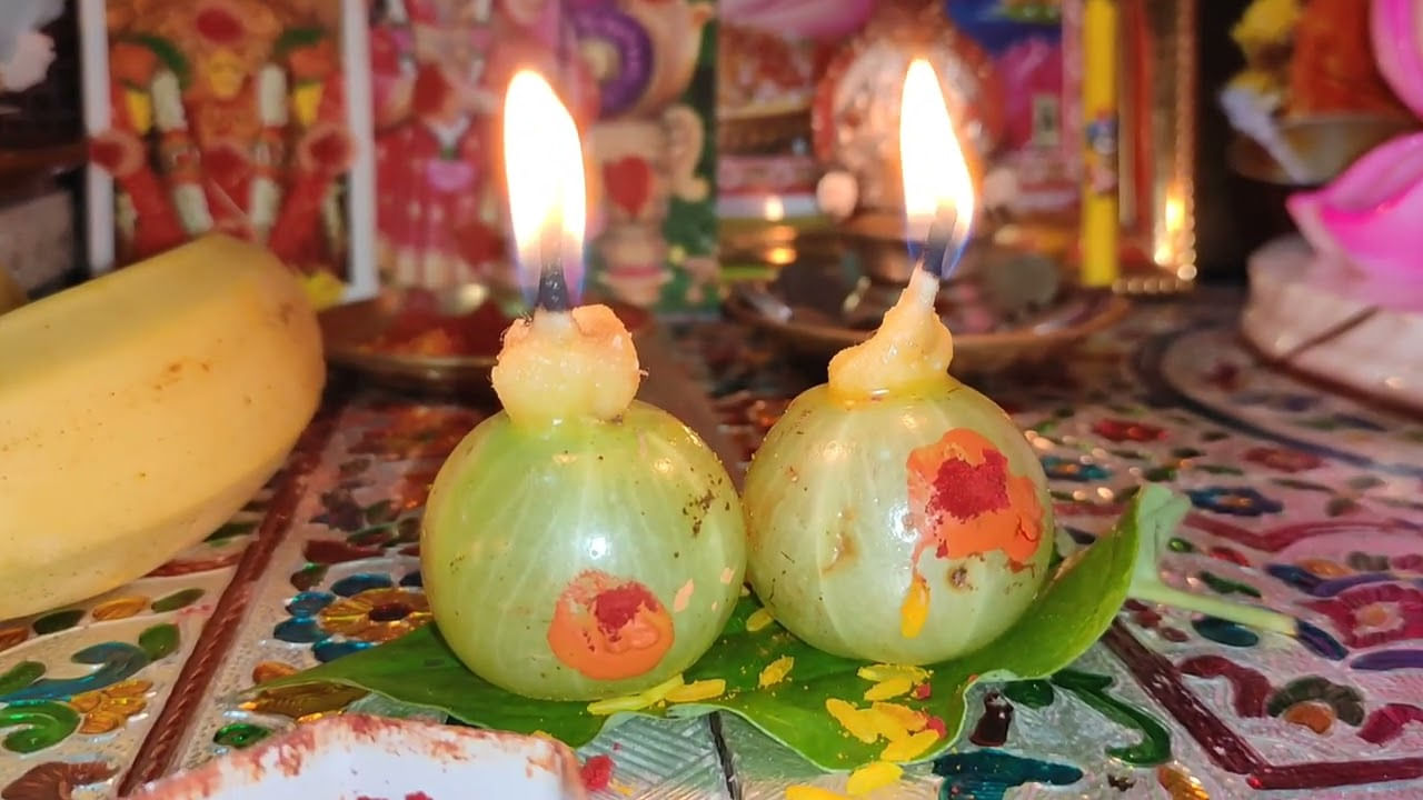 Karthika Masam: కార్తీక మాసంలో ఉసిరి దీపం ఎందుకు వెలిగిస్తారో తెలుసా.?