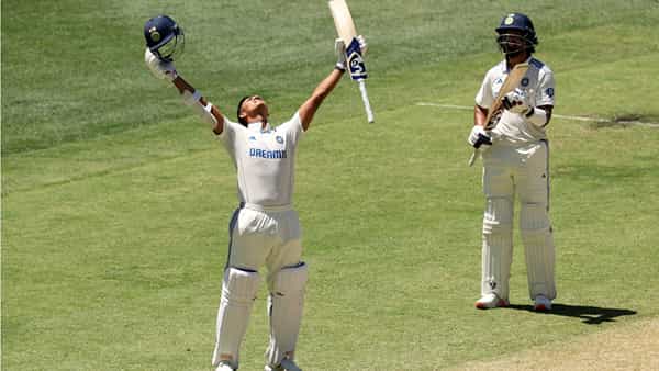 AUS vs IND: సెంచరీతో చెలరేగిన ముంబైవాలా.. ఆసీస్ గడ్డపై తొలి మ్యాచ్లోనే స్పెషల్ రికార్డ్..