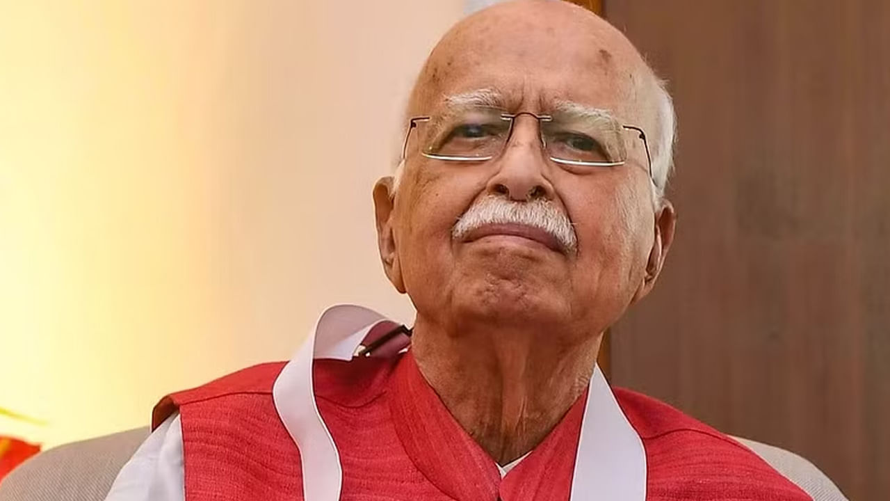 LK Advani: ఎల్‌కే అద్వానీకి తీవ్ర అస్వస్థత.. అపోలో ఆస్పత్రిలో చికిత్స