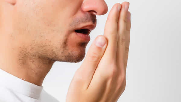 Bad Breath: నోటి దుర్వాసనతో ఇబ్బంది పడుతున్నారా.. ఈ వంటింటి చిట్కాలు బెస్ట్ రెమెడీస్..
