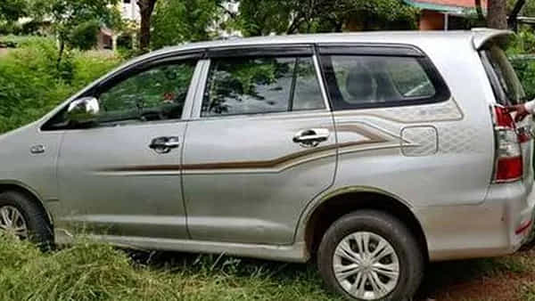 ఒకటి కాదు రెండు కాదు ఏకంగా 11 కార్లు చోరీ.. కట్చేస్తే ఖాకీలకే షాకిచ్చే ట్విస్ట్లు..!
