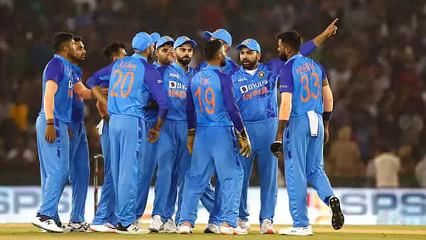 Champions Trophy: టీమిండియా ఫ్యాన్స్కి బ్యాడ్ న్యూస్.. ఆ ముగ్గురు ప్లేయర్కి ఇదే చివరి టోర్నీ?