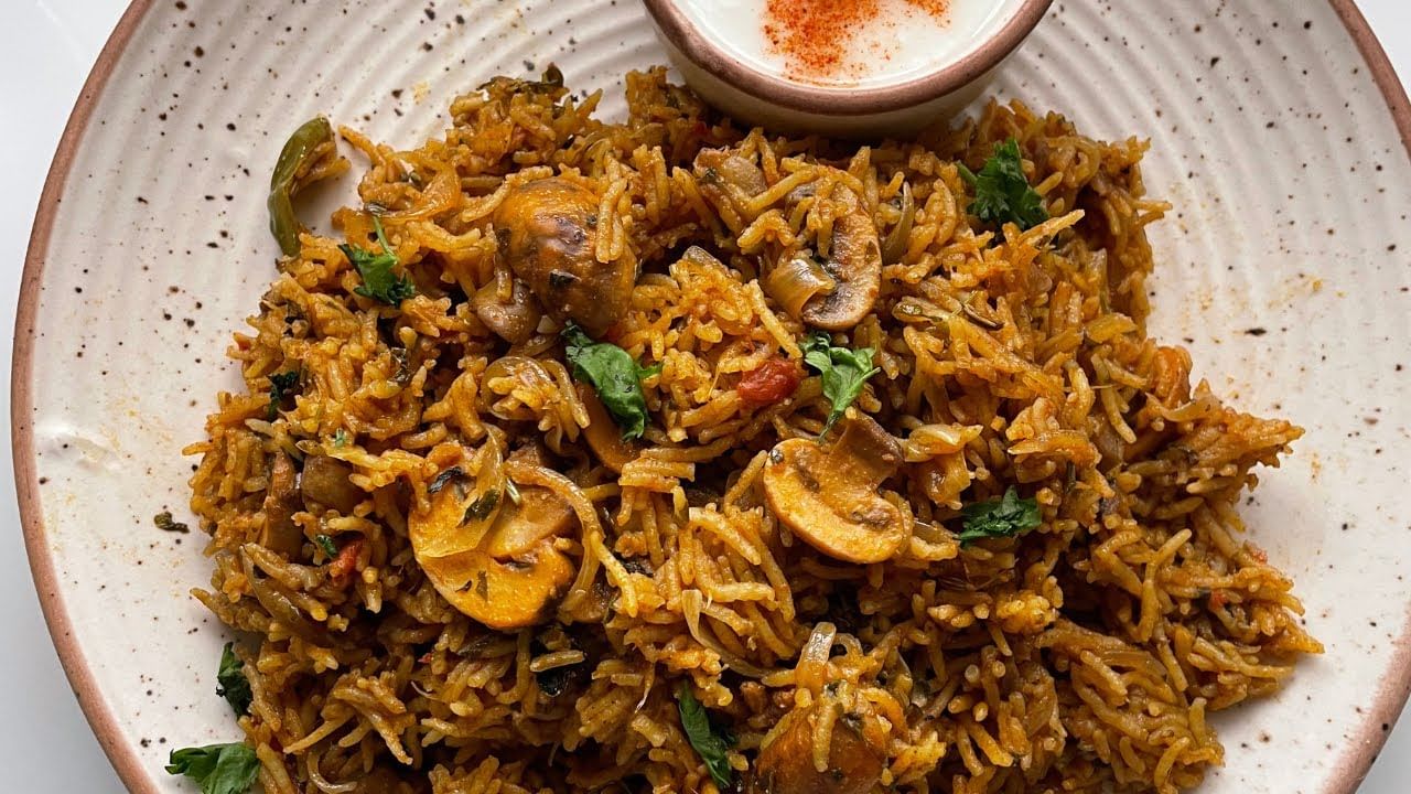 Mushroom Biryani: చెట్టినాడ్ స్టైల్‌లో మష్రూమ్ బిర్యానీ.. కుక్కర్‌లో ఈజీగా..