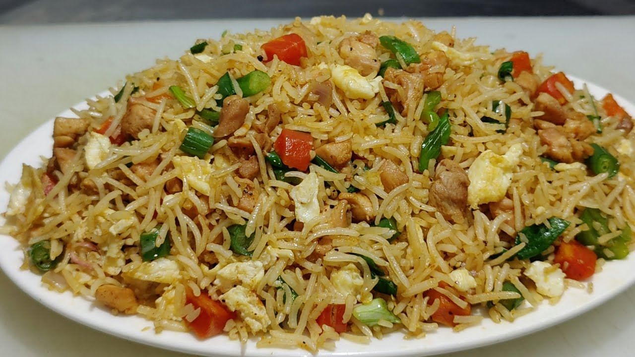 Chicken Fried Rice: నోరూరించే స్ట్రీట్ స్టైల్ చికెన్ ఫ్రైడ్ రైస్.. ఈజీగా చేసేయండి!