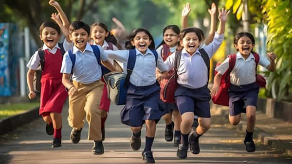 Christmas Holidays 2024: విద్యార్ధులకు గుడ్న్యూస్.. నేటి నుంచి స్కూళ్లకు క్రిస్మస్ సెలవులు! మొత్తం ఎన్ని రోజులంటే