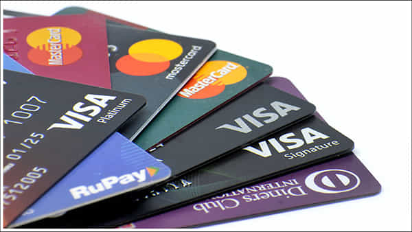 Credit Card Offers: ఈ 4 బ్యాంకులు క్రెడిట్ కార్డ్లపై భారీ తగ్గింపులు, క్యాష్బ్యాక్లు!