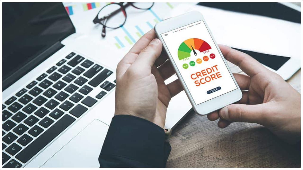 Credit Score: మీ క్రెడిట్‌ స్కోర్‌ తగ్గిపోయిందా..? ఈ ట్రిక్స్‌తో పెంచుకోండి!