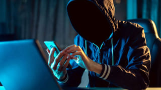 Telangana:విద్యార్థితో అసభ్యంగా ప్రవర్తించిన ఉపాధ్యాయుడు..కట్ చేస్తే.. సీన్ సితారయ్యింది..!