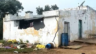 AP News: గుమ్మం ముందే పసుపుతో ముగ్గు.. నిమ్మకాయలు, గుడ్లు.. ఏంటని చూస్తే గుండె జారినంత పనైంది..