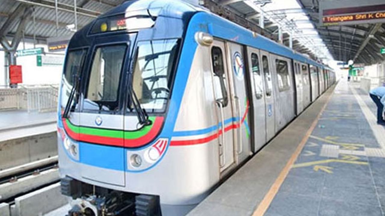 Hyderabad Metro: మెట్రో ప్రయాణికులకు గుడ్ న్యూస్.. ఇకపై మెట్రో కార్డు వాడాల్సిన అవసరం లేదు..