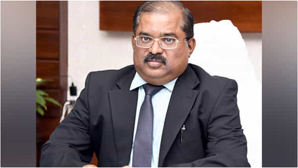 AMD Imtiaz: వైసీపీకి మరో షాక్.. మాజీ ఐఏఎస్ ఇంతియాజ్ రాజీనామా