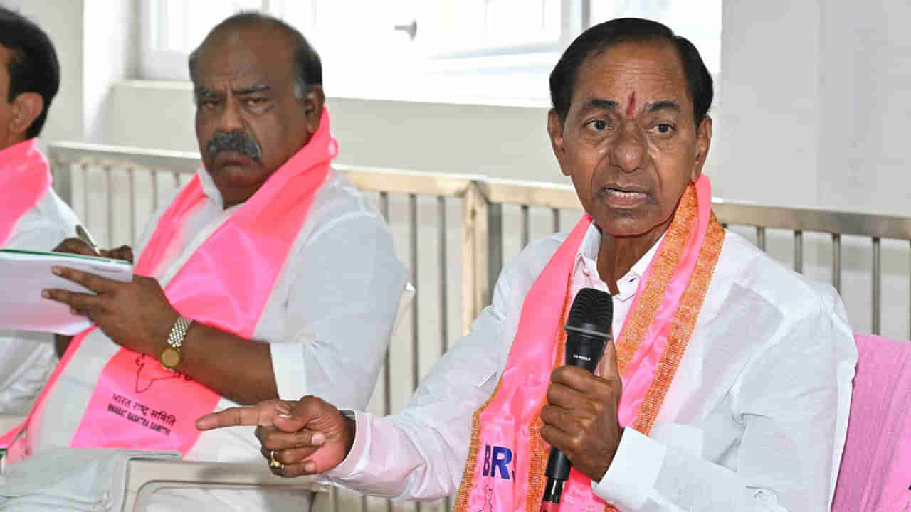 KCR: తెలంగాణ తల్లి విగ్రహం మార్పు మూర్ఖత్వం.. బీఆర్ఎస్ చీఫ్ కేసీఆర్ సంచలన వ్యాఖ్యలు..