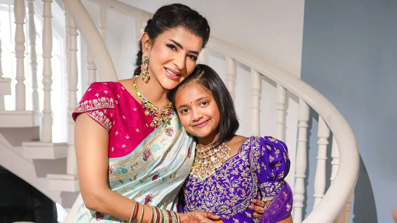 Manchu Lakshmi: పెదరాయుడి ఇంట విభేదాల వేళ.. మంచు లక్ష్మి పోస్ట్ వైరల్