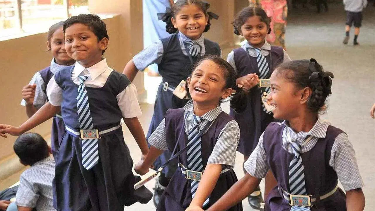 Model School Admissions: మోడల్‌ స్కూళ్లలో 6వ తరగతి ప్రవేశాలకు దరఖాస్తులు కోరుతున్న విద్యాశాఖ